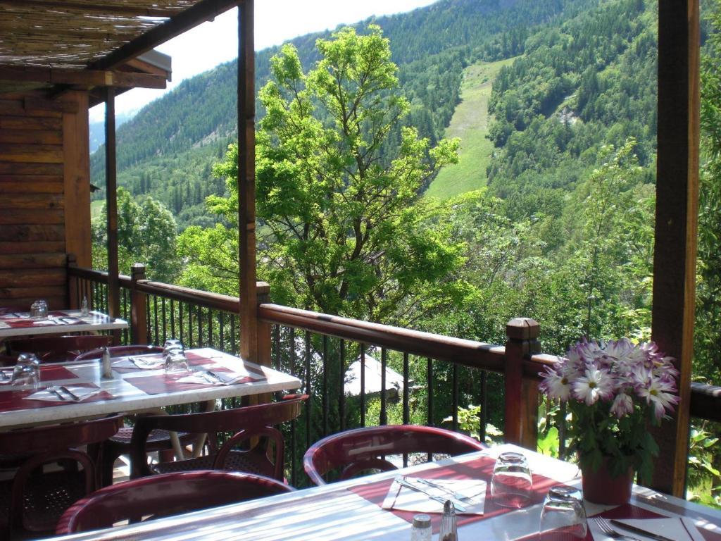 Auberge Saint Antoine Pelvoux ภายนอก รูปภาพ